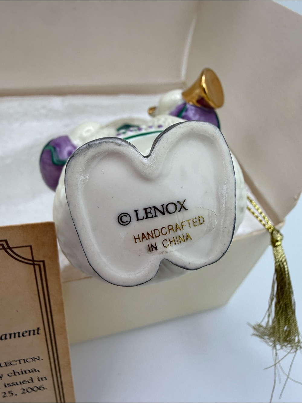 Lenox White and Purple 2006 Merry Monarch Nutcracker Ornament - Picture 3 of 4